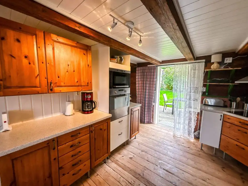 Essbereich in der Küche vom Ferienhaus Istaby