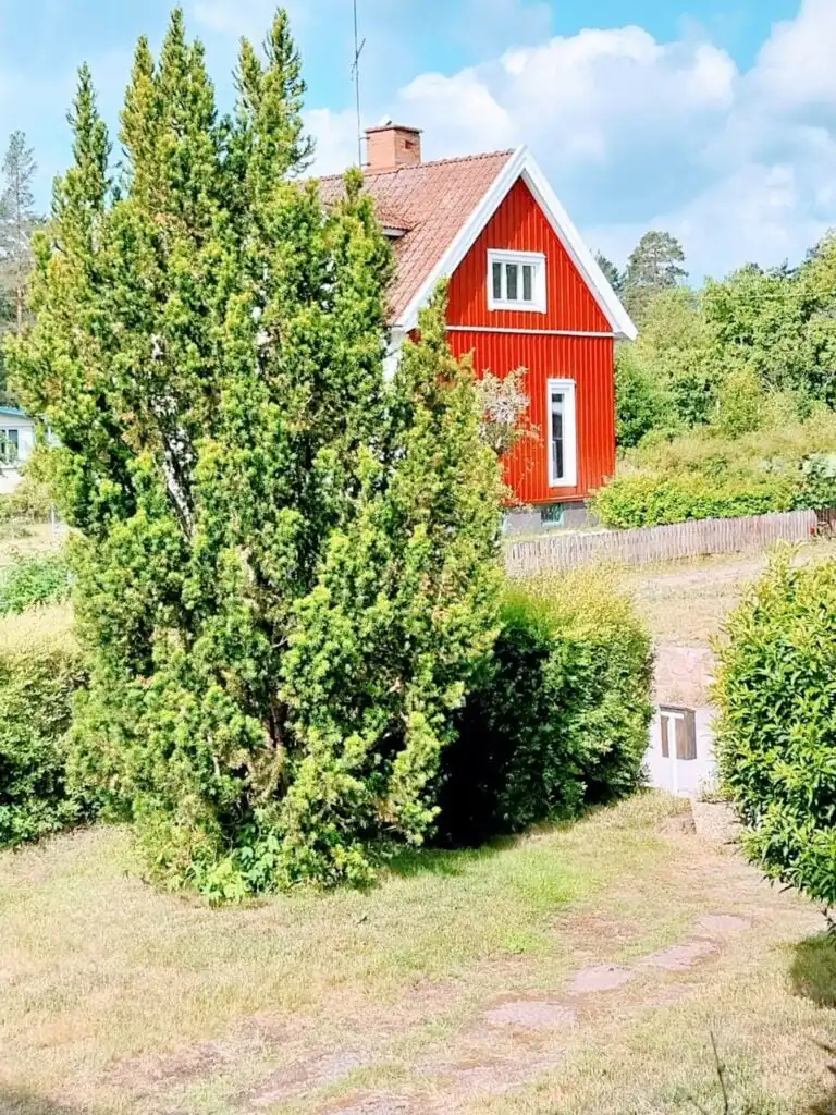 Außenansicht der Villa Langstrumpf in Silverdalen – Ferienhaus für Familien nahe Astrid Lindgrens Värld