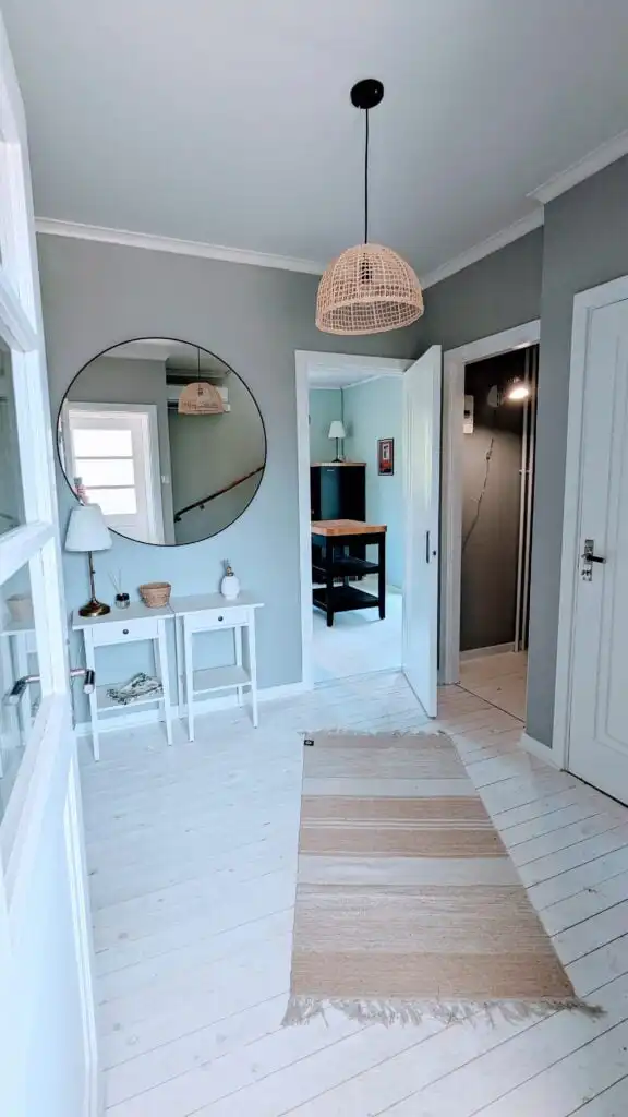 Außenansicht der Villa Langstrumpf in Silverdalen – Familienferienhaus in der Astrid-Lindgren-Region Småland