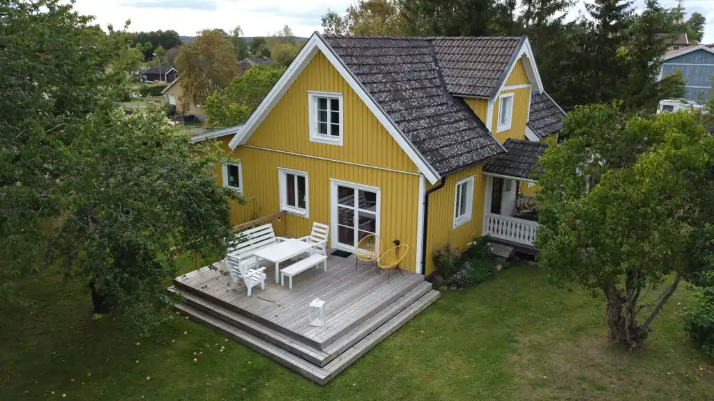 Luftaufnahme der Villa Obstgarten Ferienhaus in Mörlunda Småland