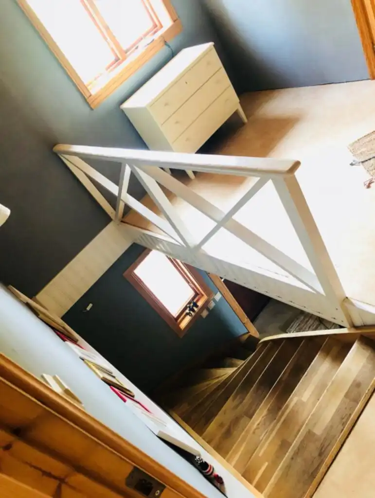Wohnbereich mit Sofa im Ferienhaus Villa Obstgarten in Mörlunda Småland