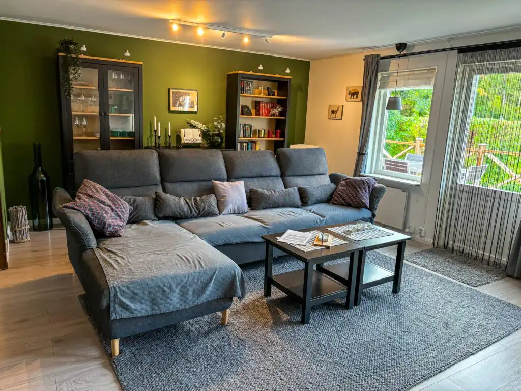 Wohnzimmer im modern renovierten Ferienhaus Hus Thovid in Småland