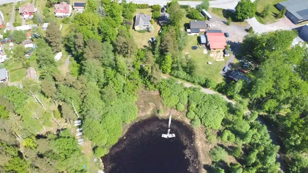 Naturkulisse mit See und Wald nahe Alsterbro – Ferienhaus Villa Lotte in Småland