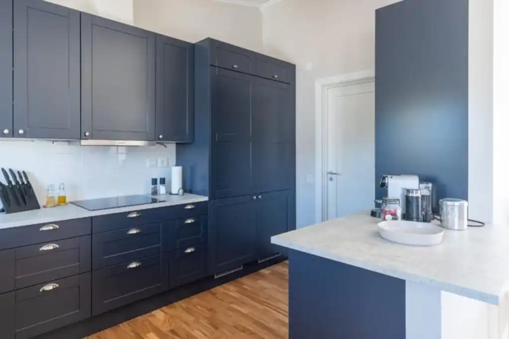 Moderne Einbauküche im Ferienhaus Villa Vita – Neubau 2022 in Timmernabben an der Ostsee