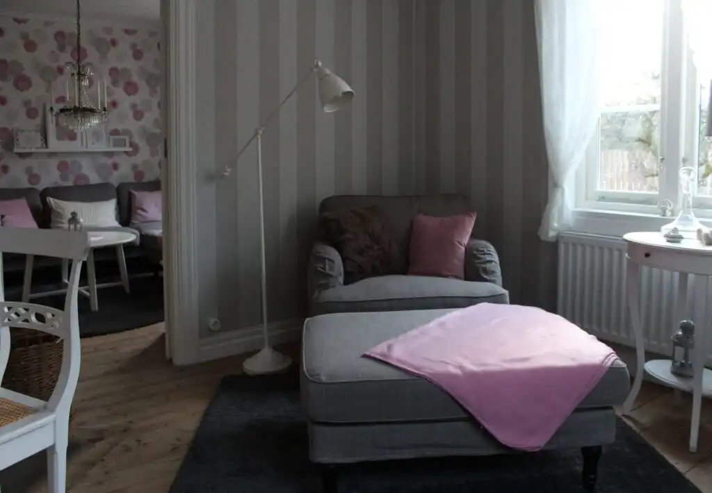 Helles Wohnzimmer im Ferienhaus Villa Lilla in Viserum Småland