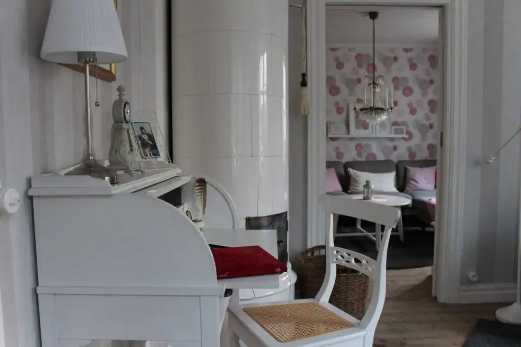 Gemütlicher Wohnbereich im Ferienhaus Villa Lilla in Småland