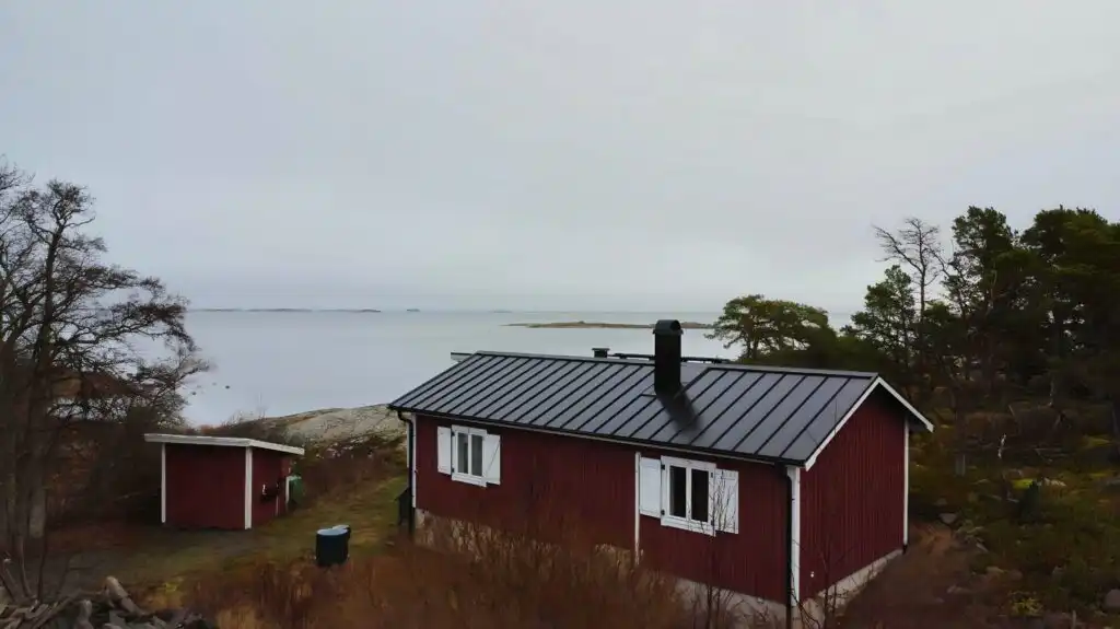 Blick auf die Küste und Inseln rund um Hus Kråkelund