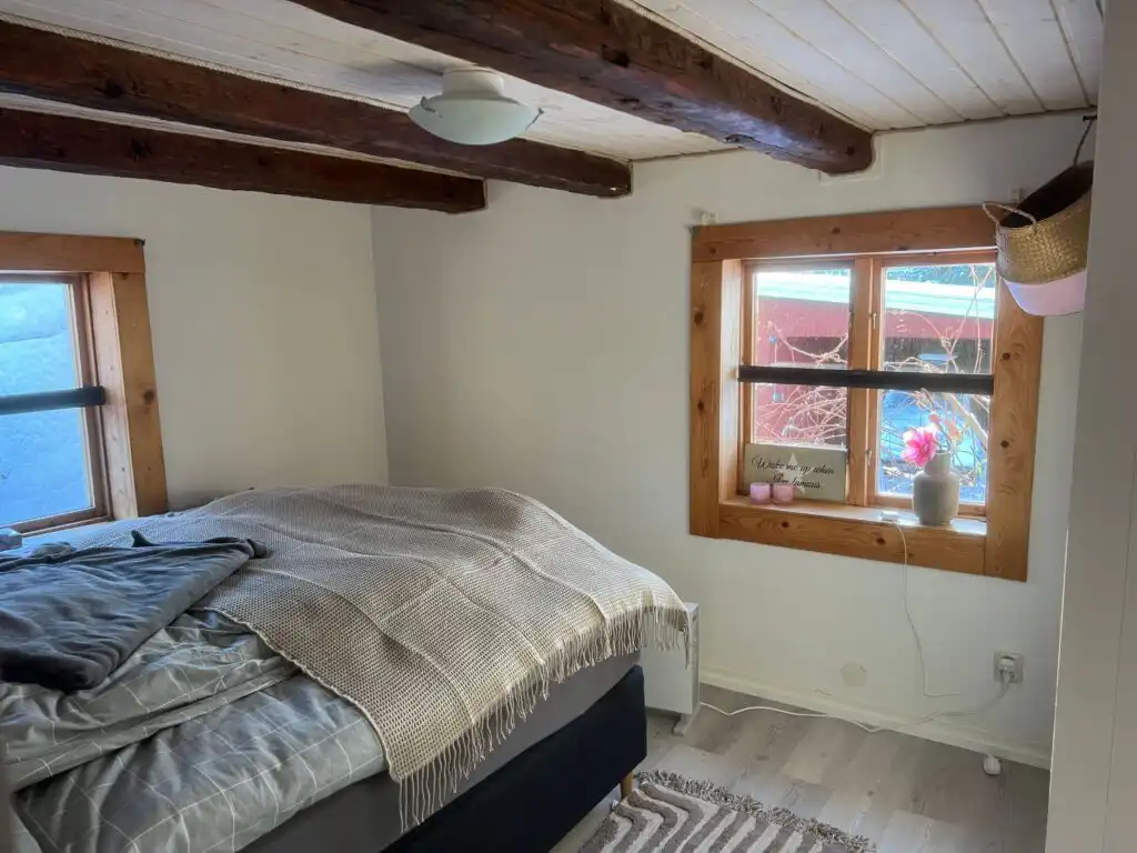 Schlafzimmer im Hus Skärgården in Figeholm mit Blick ins Grüne