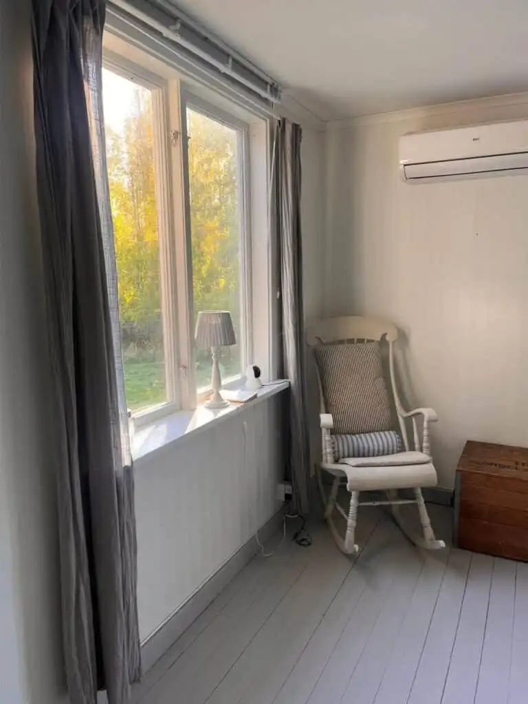 Fensterblick im Ferienhaus Hus Anna in Berga – Natururlaub in Småland