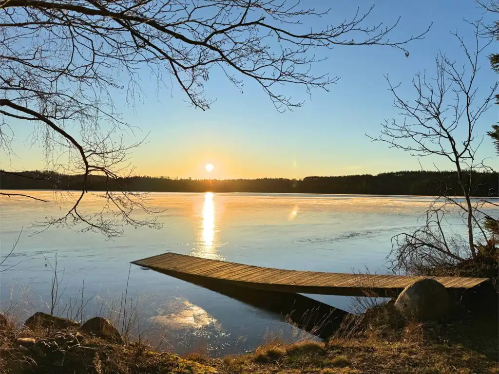 Steg am See nahe Stuga Sjögolf in Storebro