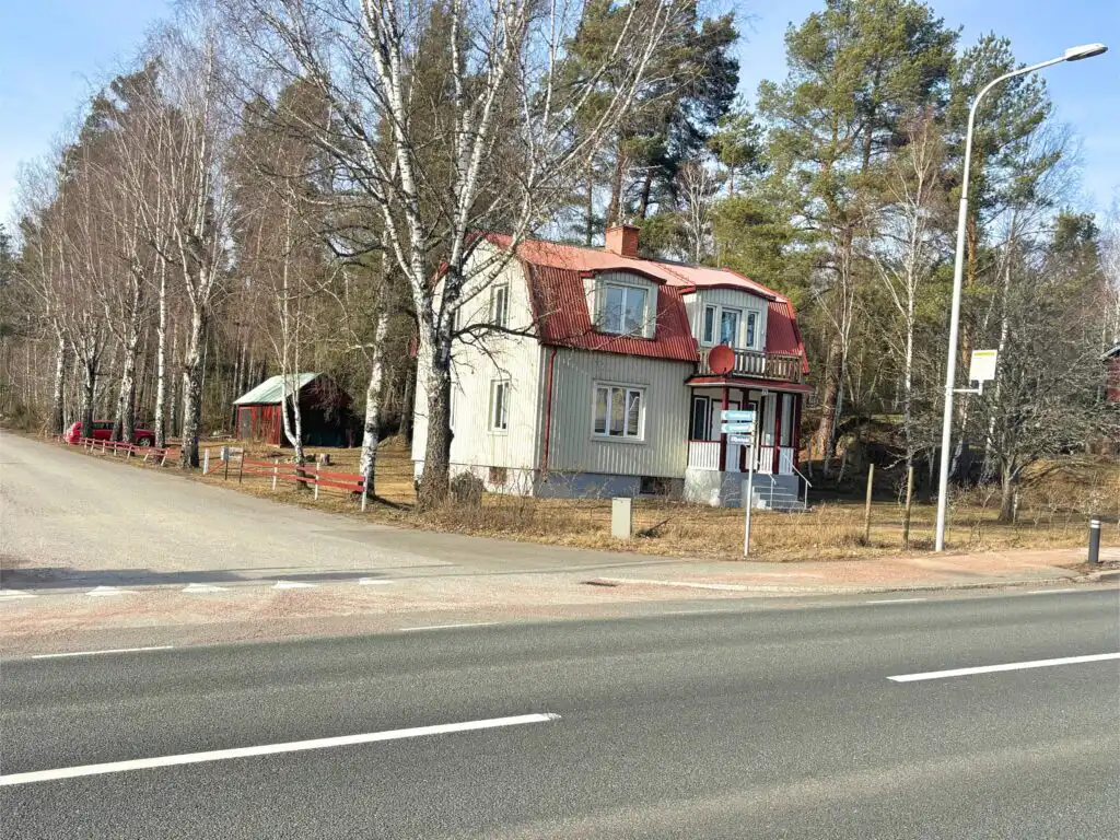 Außenansicht des Ferienhauses beim Michel in Järnforsen – Ferienhaus nahe Astrid Lindgrens Värld