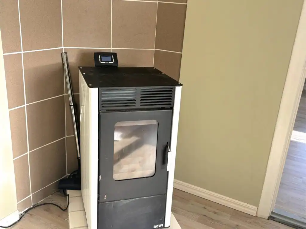 Kaminofen im Ferienhaus beim Michel in Järnforsen – gemütliches Ferienhaus in Småland
