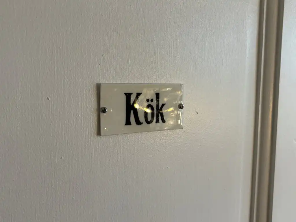 Küchentür im Stationskontor der historischen Bahnhof Ferienwohnung