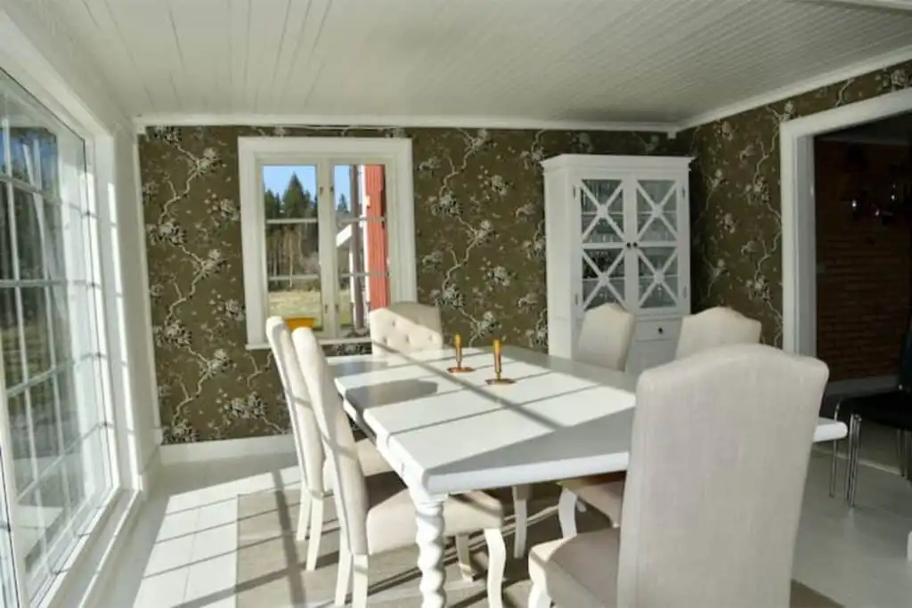 Heller Wohnbereich im Ferienhaus Kopperhemmets Gård in Schweden