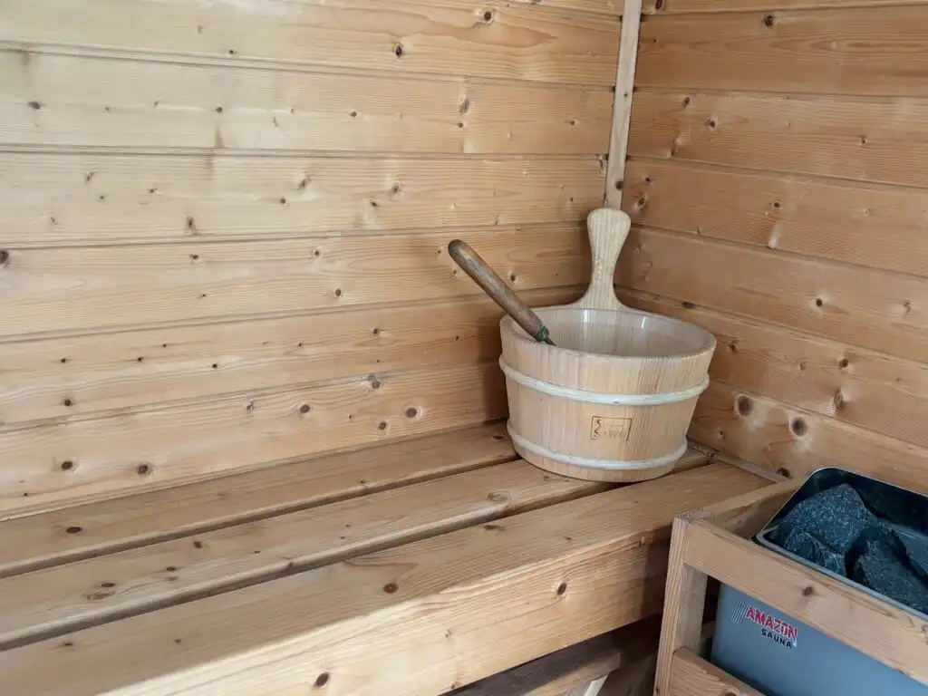 Holzsauna im Ferienhaus Hus Ådalsvägen in Fågelfors – Ferienhaus in Småland mit Sauna
