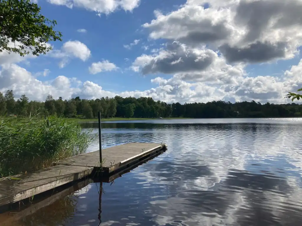 Steg am See bei Unnaryd in Småland – Natur und Erholung nahe Cottage Marieberg