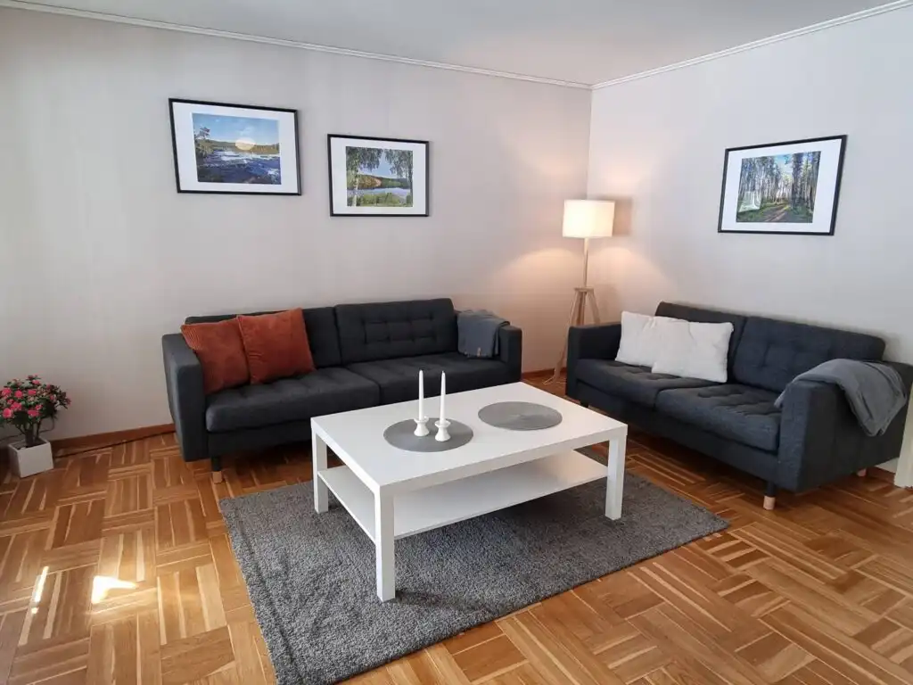 Gemütliches Wohnzimmer im Ferienhaus Villa Edda in Vidsel Lappland