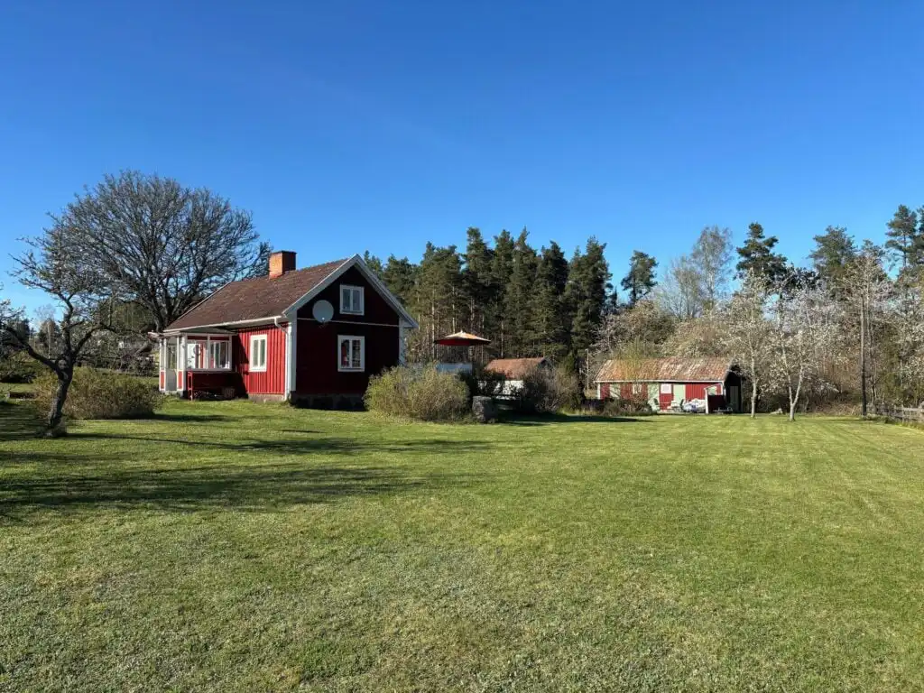 Rotes Ferienhaus Hus Bockara in Bockara, Småland mit großem Grundstück