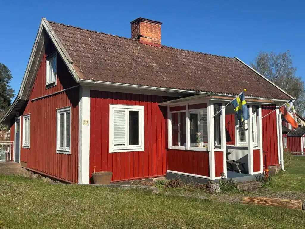 Hauptansicht vom Hus Bockara in Småland bei Oskarshamn nahe Vimmerby