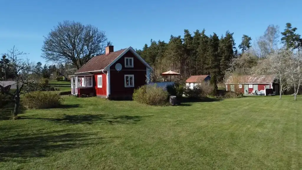 Garten am Hus Bockara in Småland – ideal für Familien mit Hund