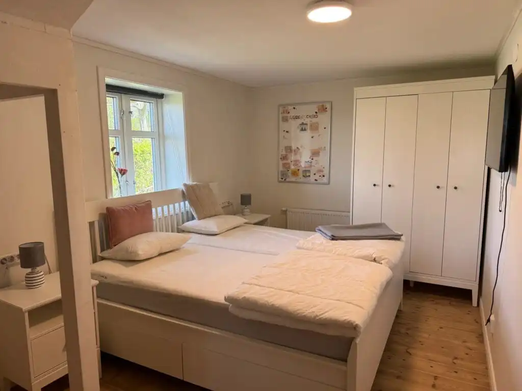 Großzügiges Schlafzimmer im Ferienhaus Istaby in Istaby