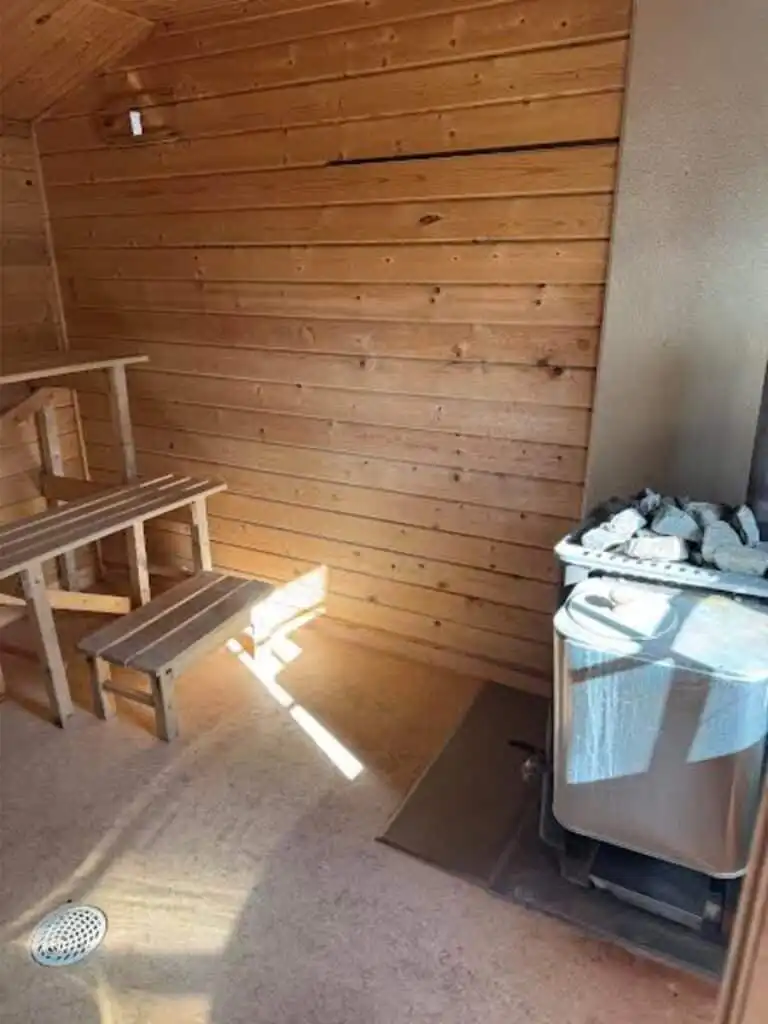 Sauna im Ferienhaus Hus Björklund in Hällefors – Ferienhaus mit Sauna nahe See