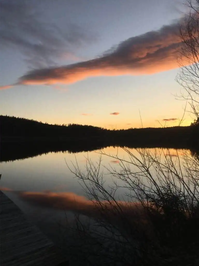 Abendstimmung am See bei Hällefors – Natur und Erholung nahe Hus Björksjöblick