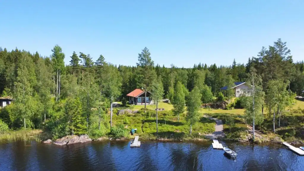 Natur und Wälder bei Skillingfors in Värmland – ruhige Lage der Blockhütte Ratzeputz