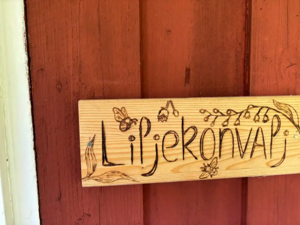 Schild der Ferienwohnung Liljekonvalj in Filipstad – Unterkunft in Värmland