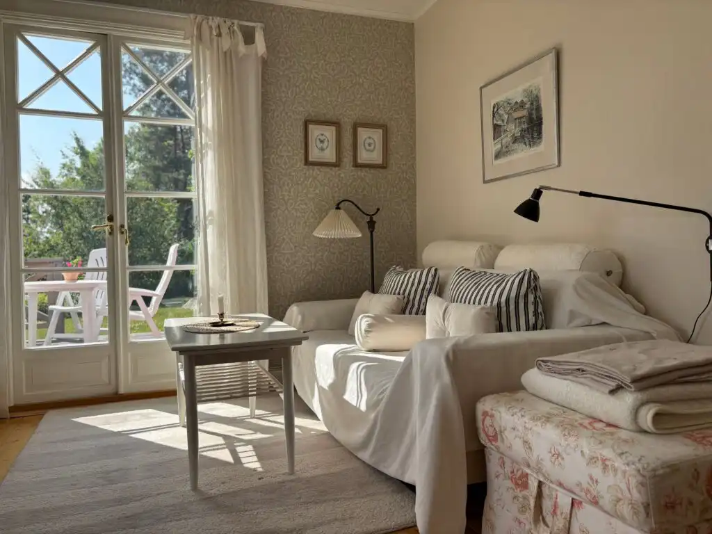 Stilvolles Wohnzimmer in der Villa Berget in Fröseke