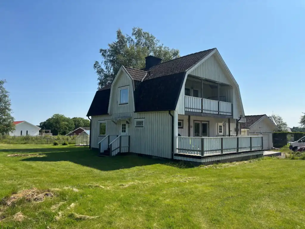 Außenansicht des Ferienhauses Havsörn in Kalv – neu renoviertes Ferienhaus in Schweden nahe Gekås Ullared