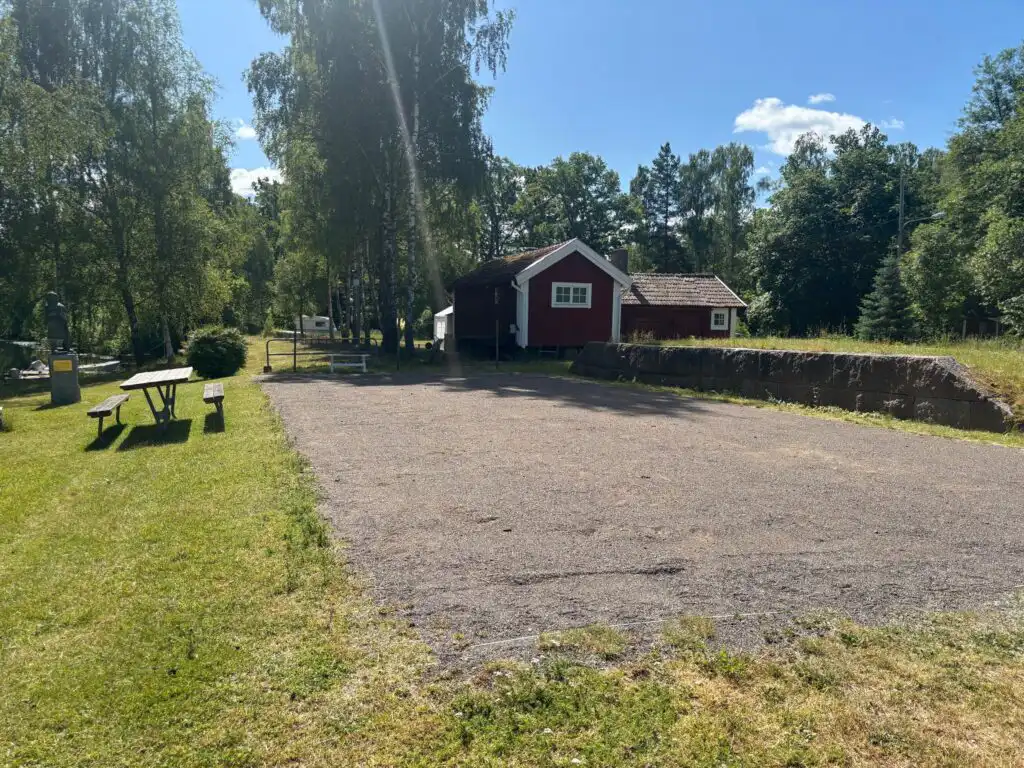 Natur- und Waldlandschaft bei Högsby nahe Ferienhaus Villa Bela in Småland