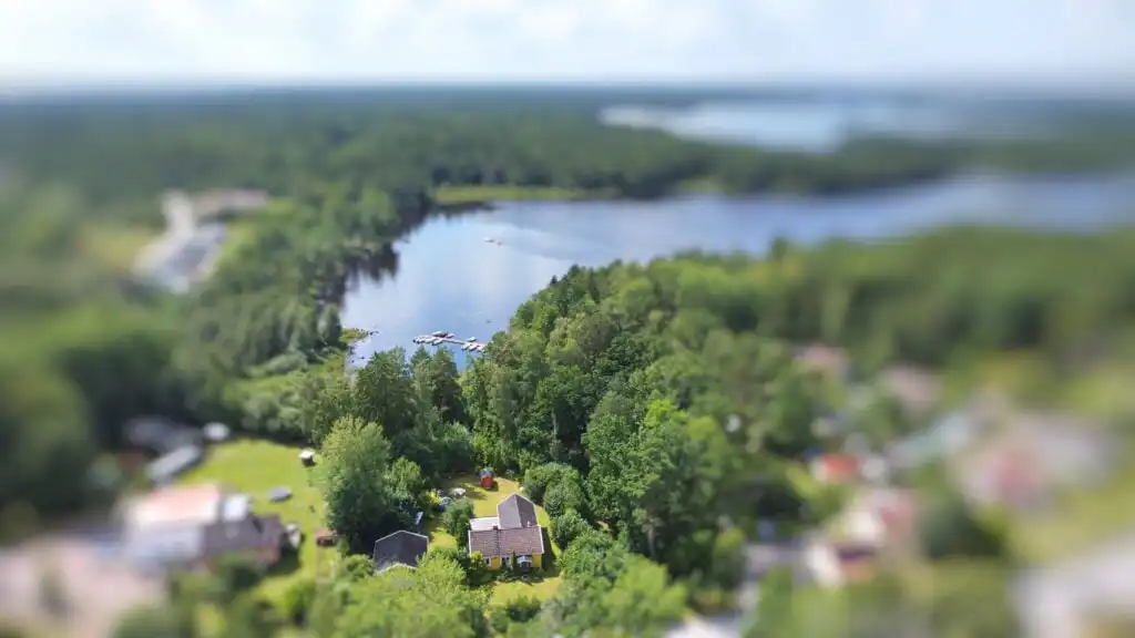 Vogelperspektive der Villa Lotte in Alsterbro – Ferienhaus mit Boot und Kanu in Småland
