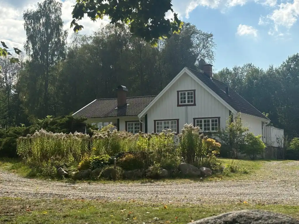 Villa Waldsee Ferienhaus mit großem Grundstück in ruhiger Waldlage in Småland