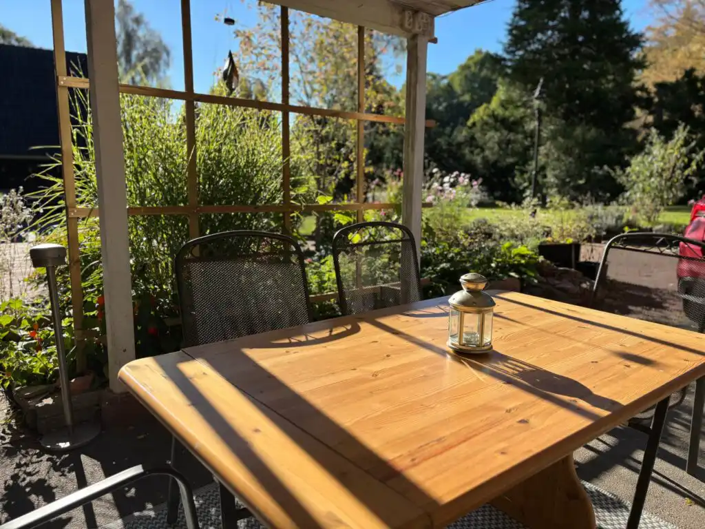Garten mit Sitzplatz beim Ferienhaus Naturhus Broby in Broby