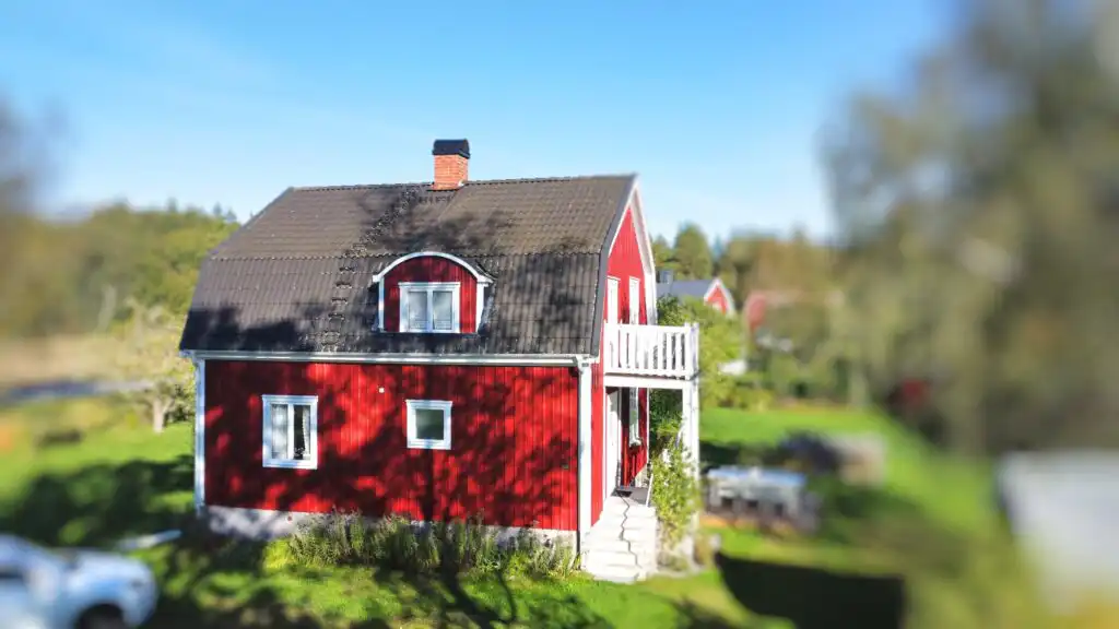 Ferienhaus Hus Brobacka in Schweden – traditionelles Schwedenhaus in ländlicher Umgebung