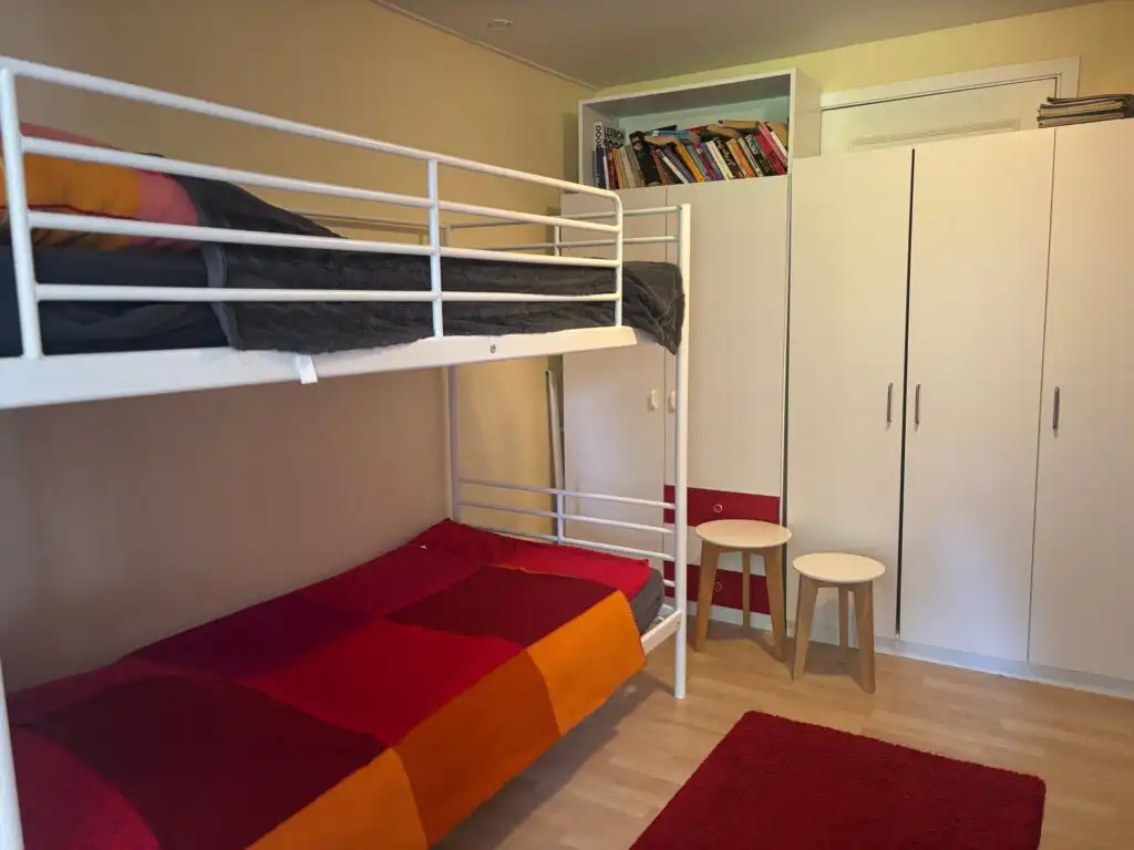 Schlafzimmer für Kinder oder Familie in der Ferienwohnung Seeglück Lea bei Sundsvall