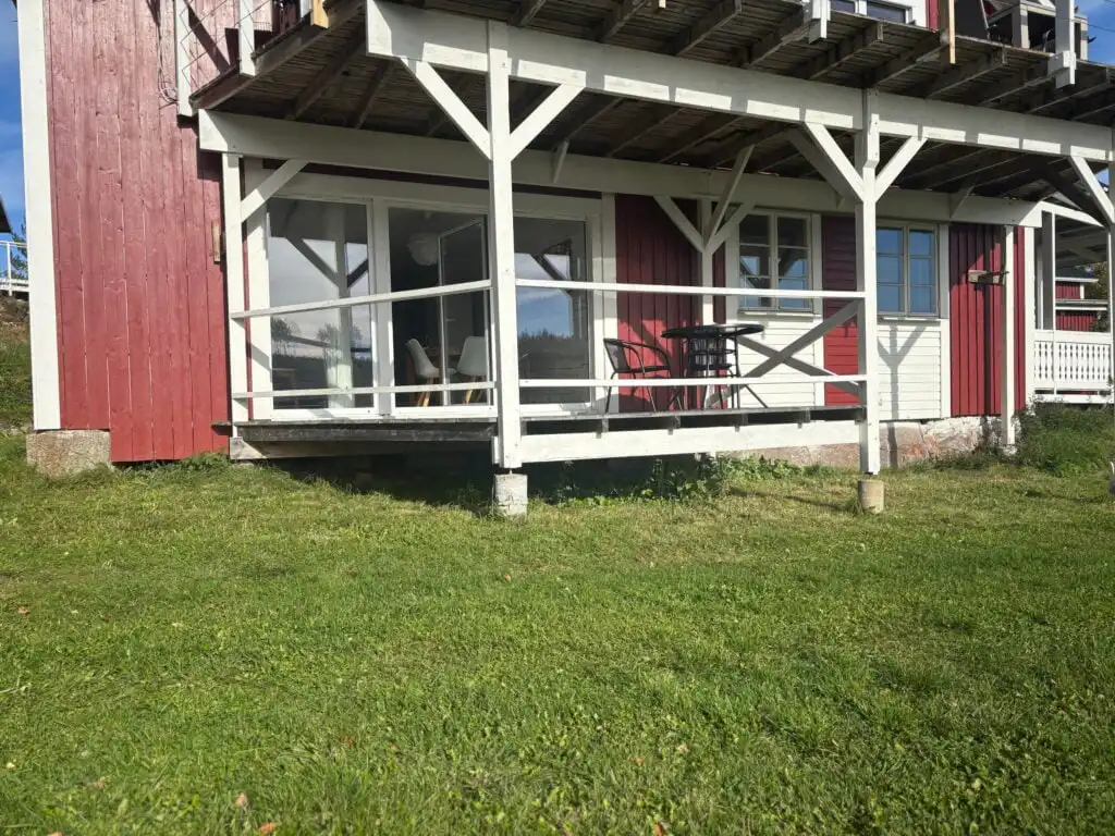 Hauptansicht der Ferienwohnung Seeglück Lea mit Seeblick in Medelpad