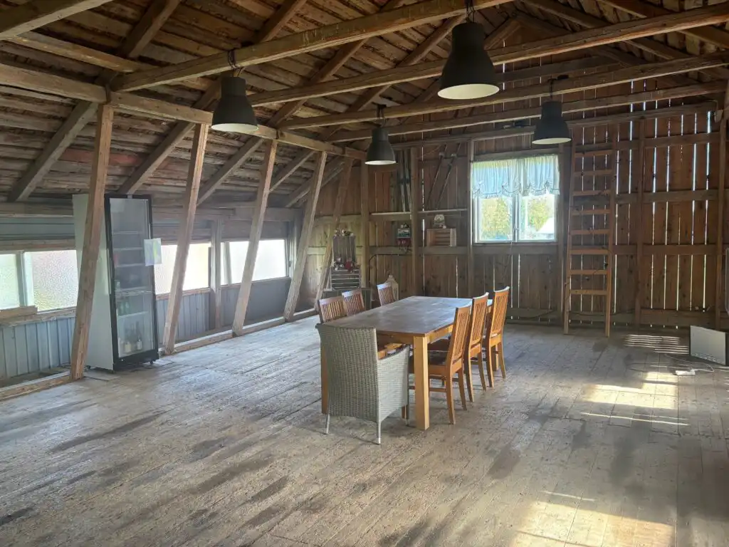 Spielbereich auf dem Grundstück der Ferienwohnung Seeglück Lea in Medelpad
