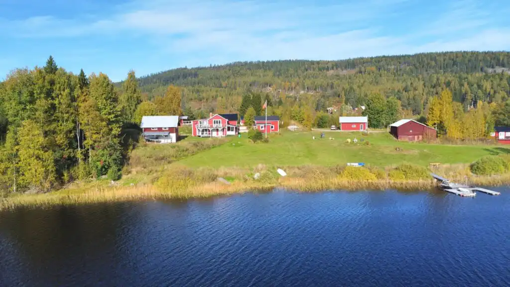 Vogelperspektive der Ferienwohnung Seeglück Lea in der Seenlandschaft von Medelpad