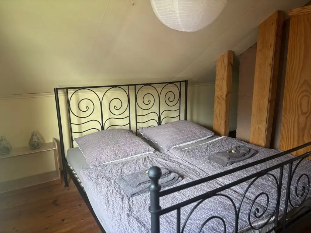 Schlafzimmer der Ferienwohnung Seeglück Ramona in Medelpad bei Sundsvall