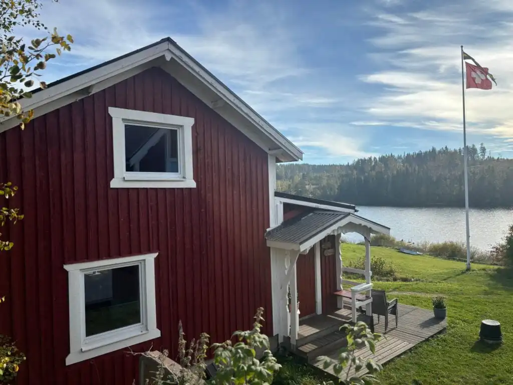 Hauptansicht der Ferienwohnung Seeglück Ramona in Medelpad bei Sundsvall