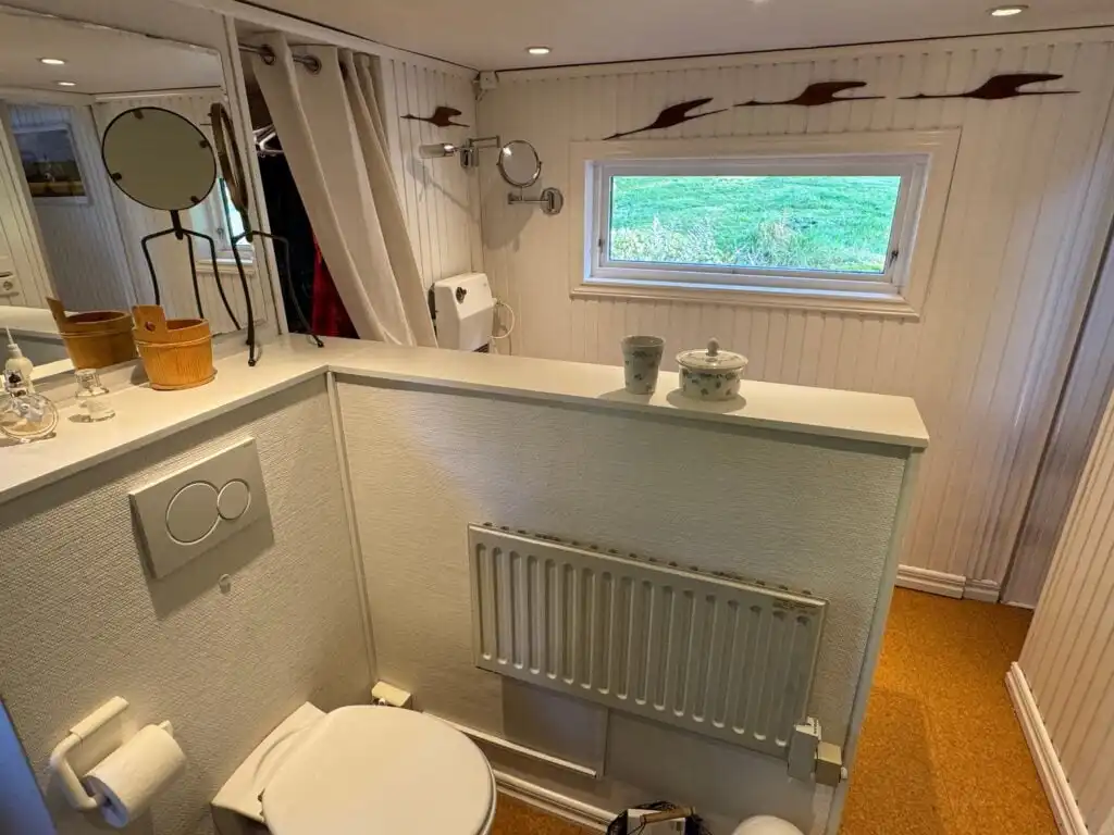 Badezimmer im Smedens Hus – gemütliches Ferienhaus in Trensum