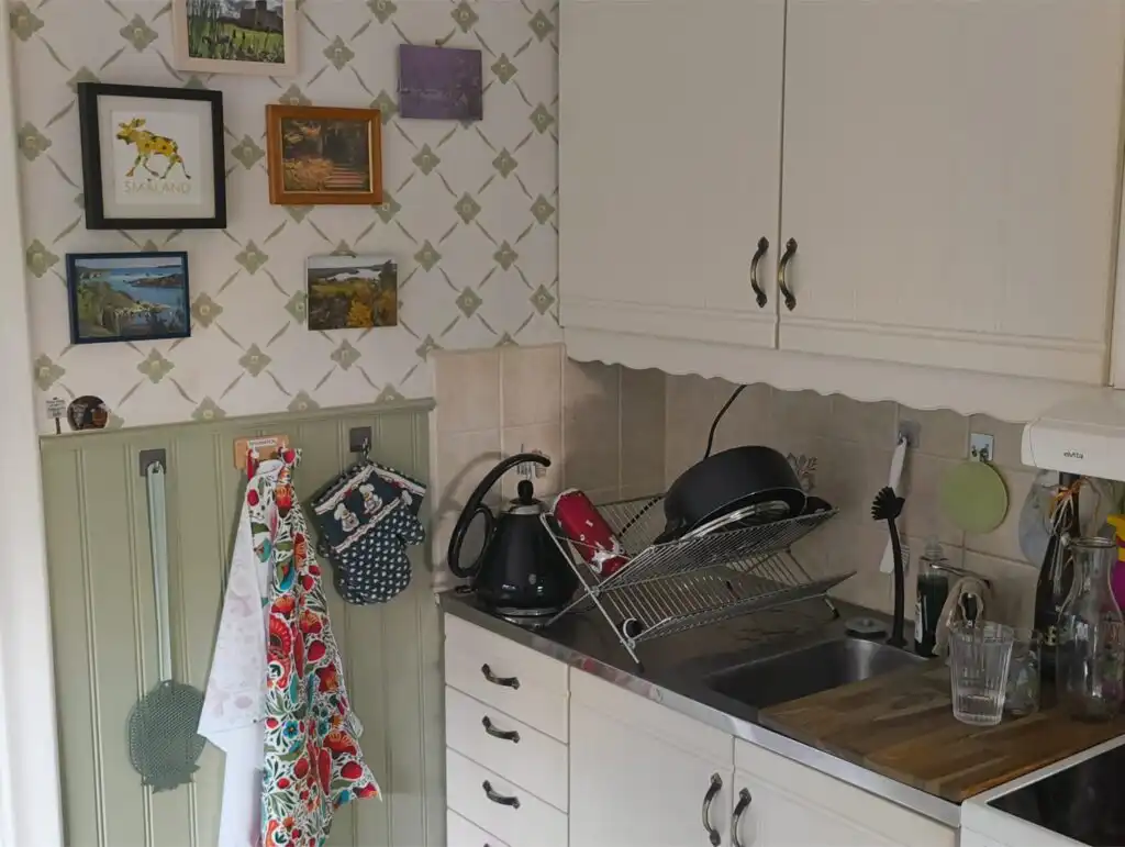 Küche im Ferienhaus Lindgren Land in Småland nahe Astrid Lindgren Värld