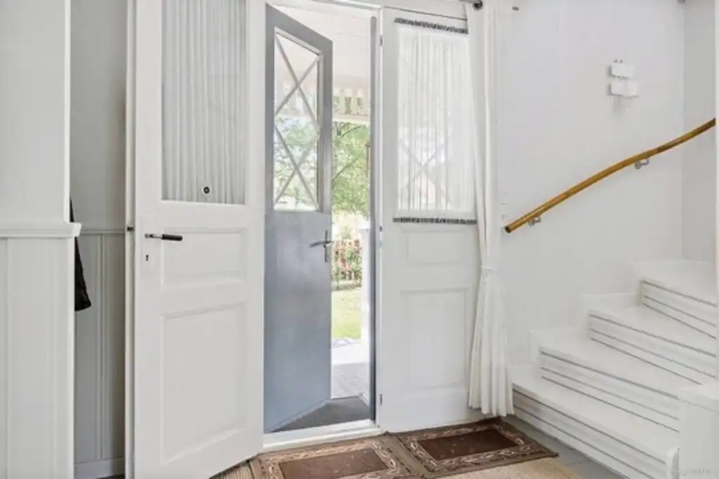 Hauseingang vom traditionellen Schwedenhaus Hus Rose in Påryd