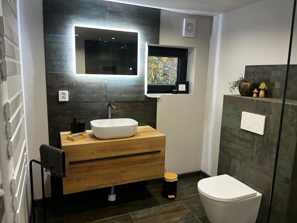 Modernes Badezimmer im Ferienhaus Vara Hemma in Blekinge