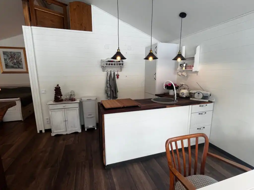 Offene Küche mit Essbereich im Ferienhaus Vara Hemma