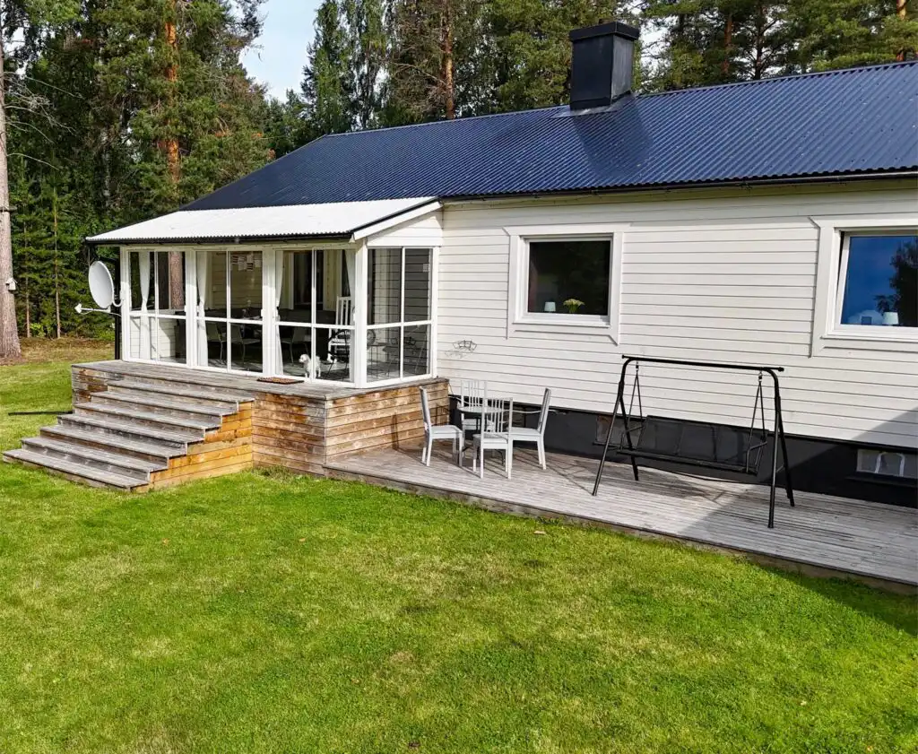 Villa Davvi dállu Ferienhaus mit Garten in Vidsel Lappland