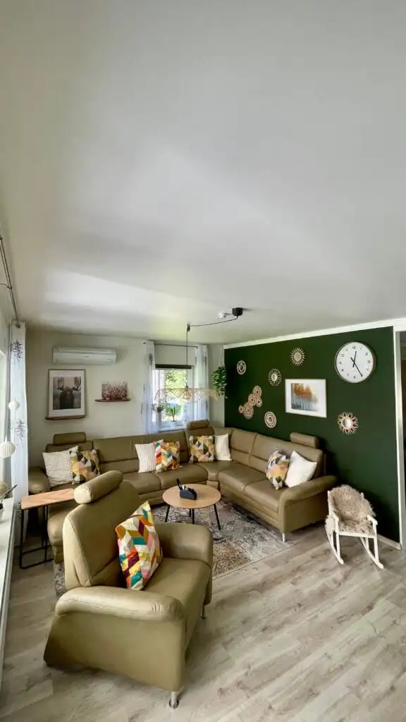 Gemütliches Wohnzimmer im Ferienhaus Villa Davvi dállu in Vidsel