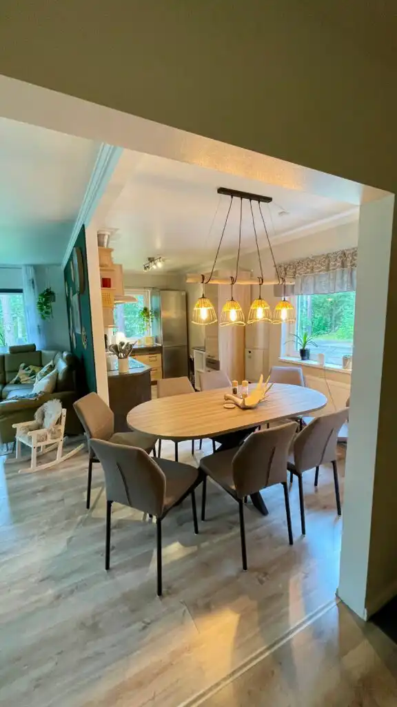 Essbereich im Ferienhaus Villa Davvi dállu in Vidsel Lappland